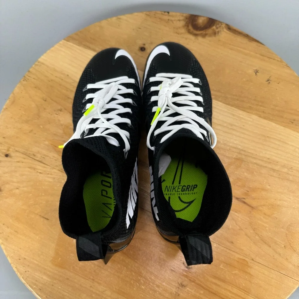 Nike Vapor Edge 360 Untouchable Mid Mens Size 7.5 Football Cleats Black White